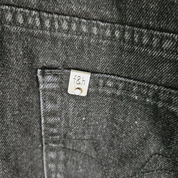 FOLDED & HUNG | slim fit high waist frayed hem cropped distressed jeans - Picture 2 of 9